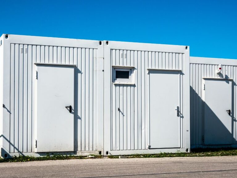 Wynajem kontenerów - rozwiązanie do przechowywania środków ochrony roślin!