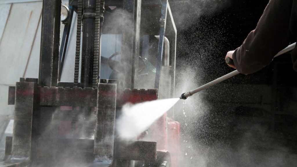 Jak prawidłowo myć maszyny rolnicze?